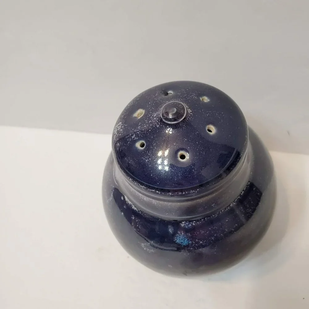 Laconia NH Studio Art Pottery Mike Verhoeks Glossy Blue Purple Glaze Shaker Pot